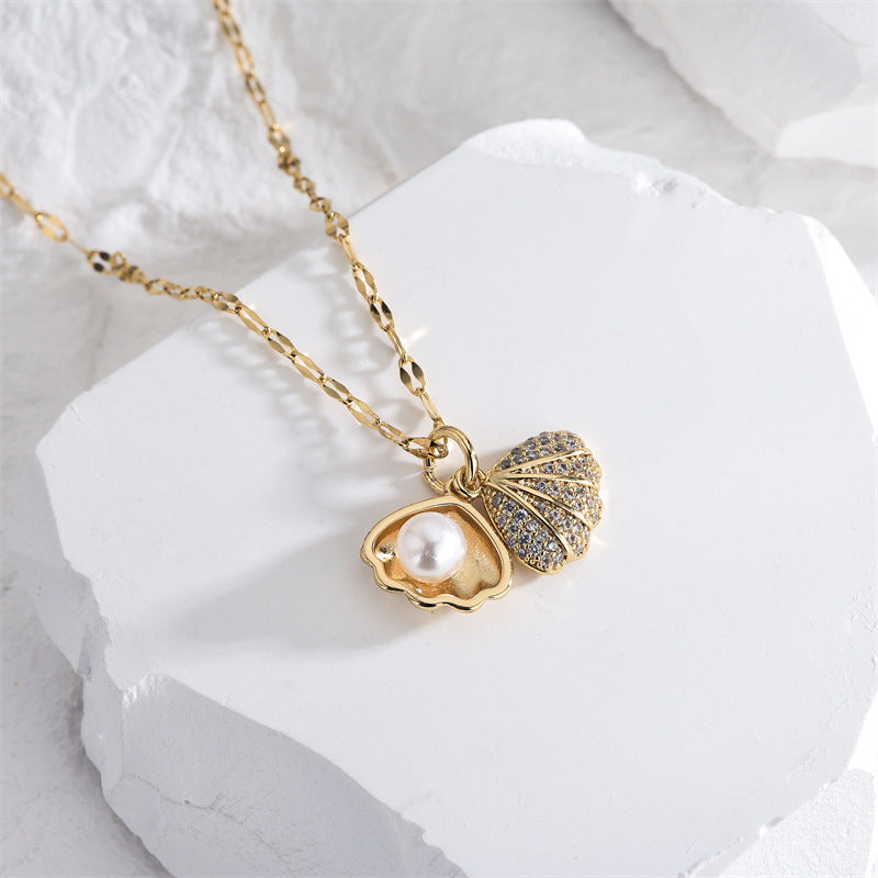 Shell Pearl Pendant Necklace