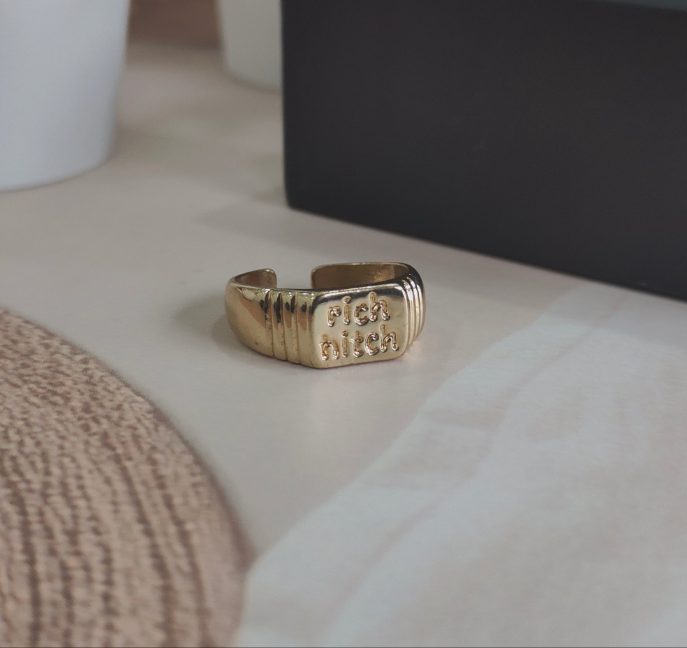 Rich Hitch Statement Ring