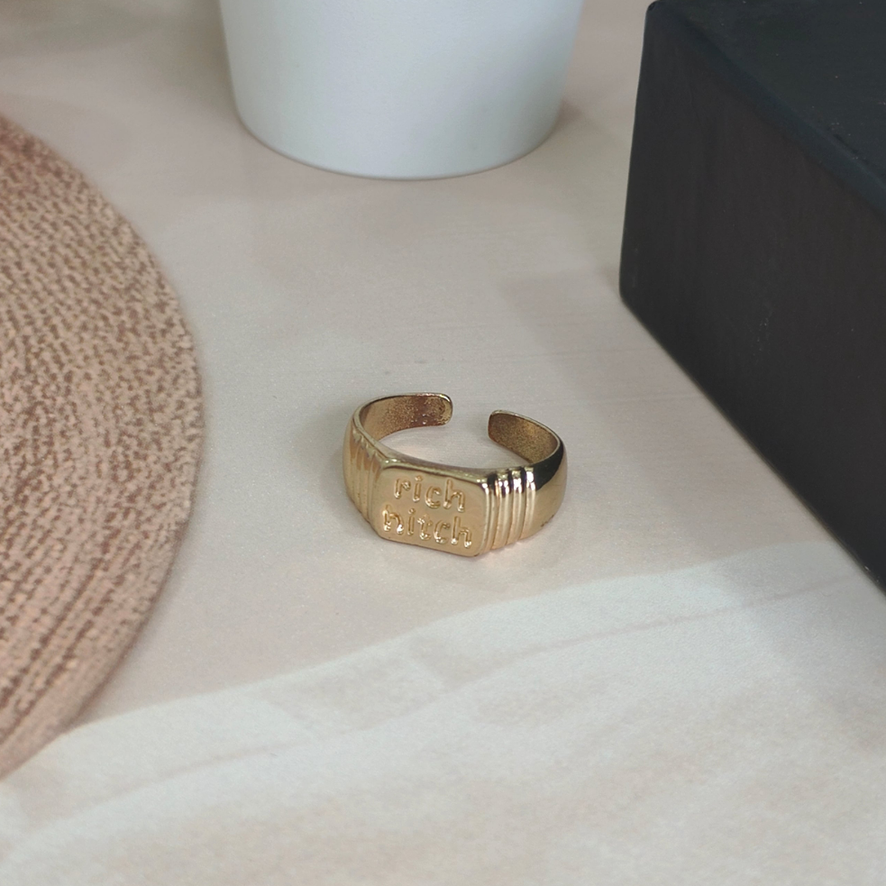 Rich Hitch Statement Ring