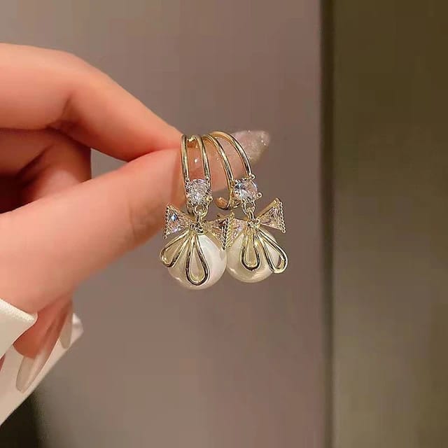 K-Dazzle Pearl Bow Earrings