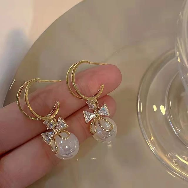 K-Dazzle Pearl Bow Earrings