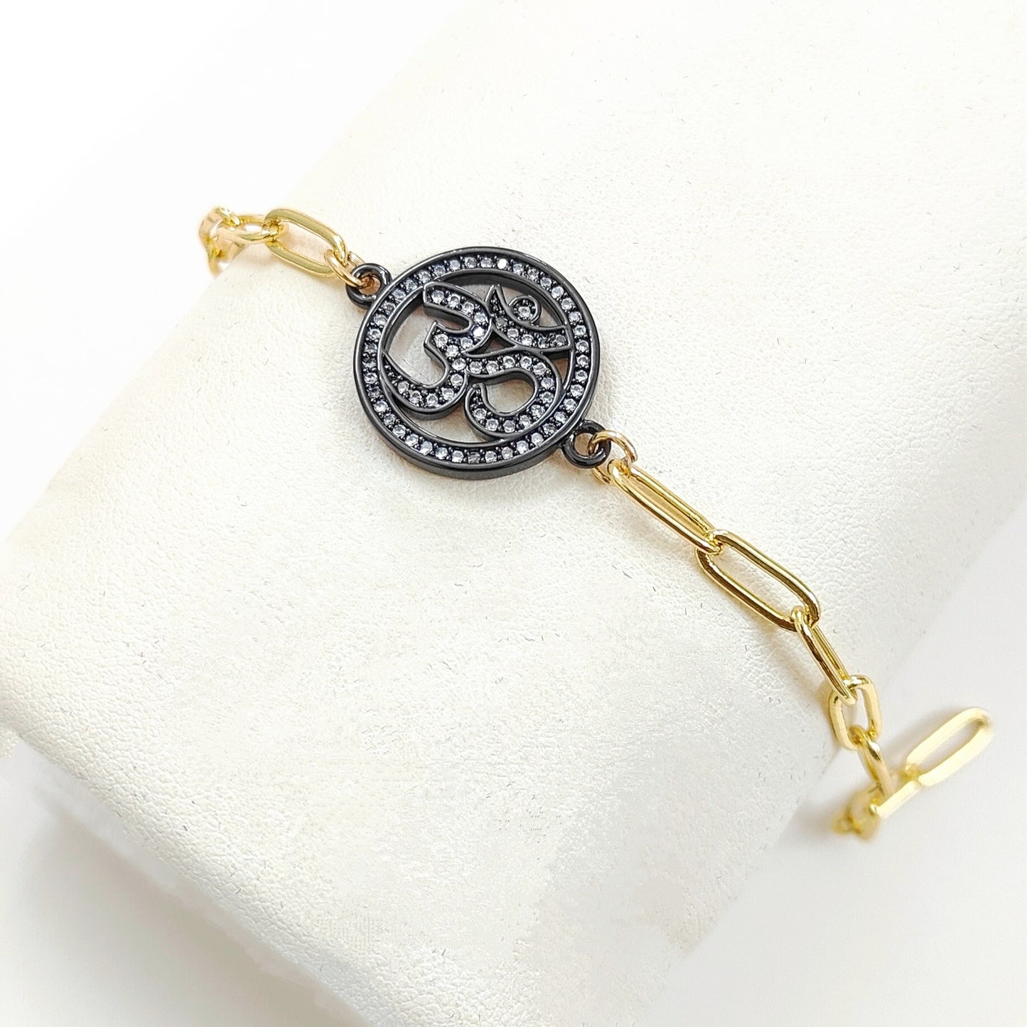 Soulful Om Link Bracelet