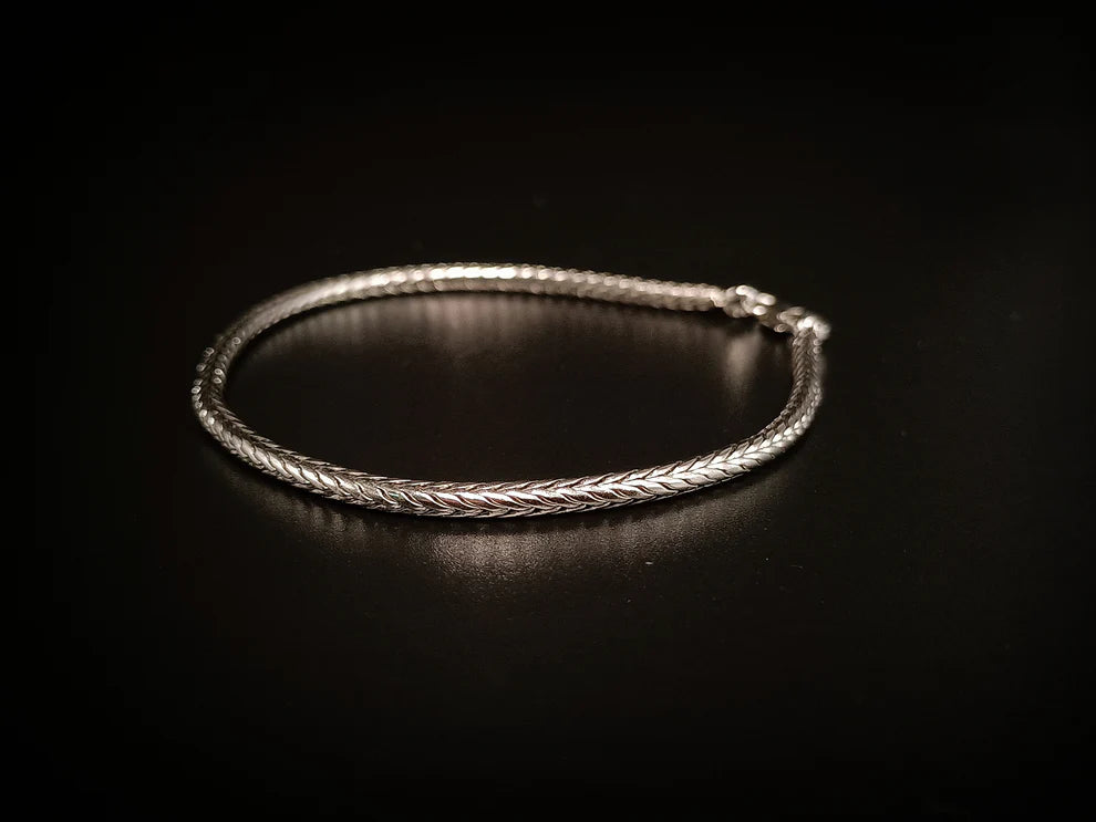 Round Snake Bracelet - (2 Colour Varients Available)