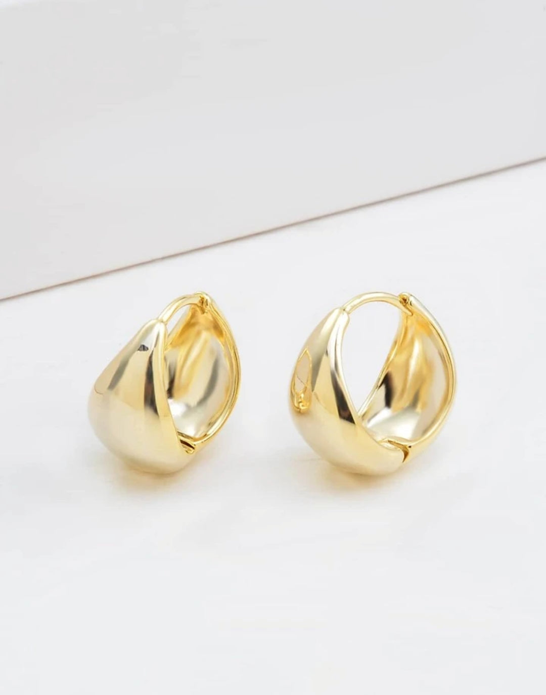 Aurelia Minimalist Hoop Earrings