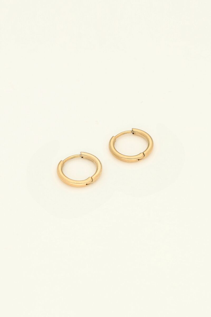 Classic Huggie Earrings -10mm