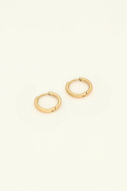 Classic Huggie Earrings -10mm