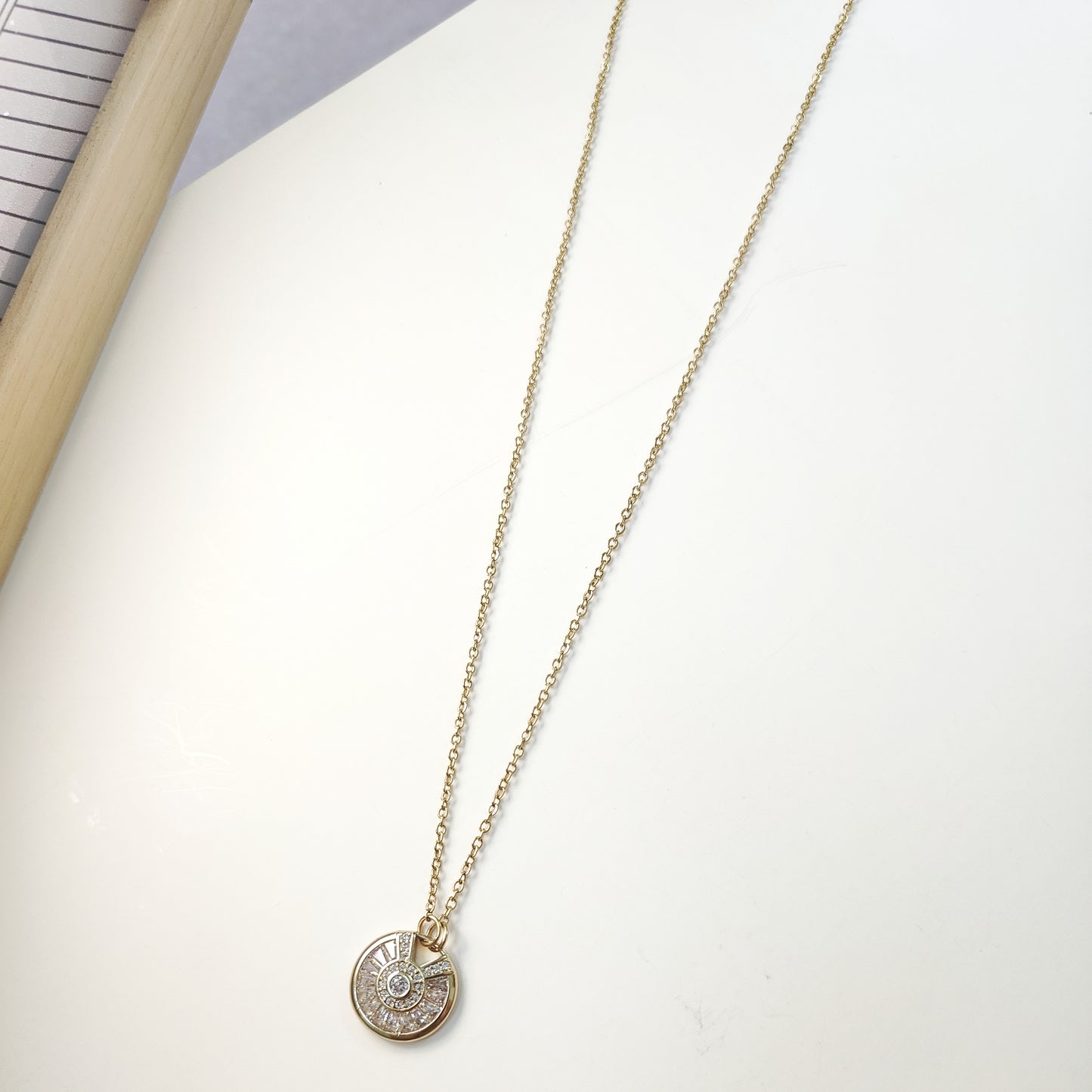 Glimmer Luxe Necklace